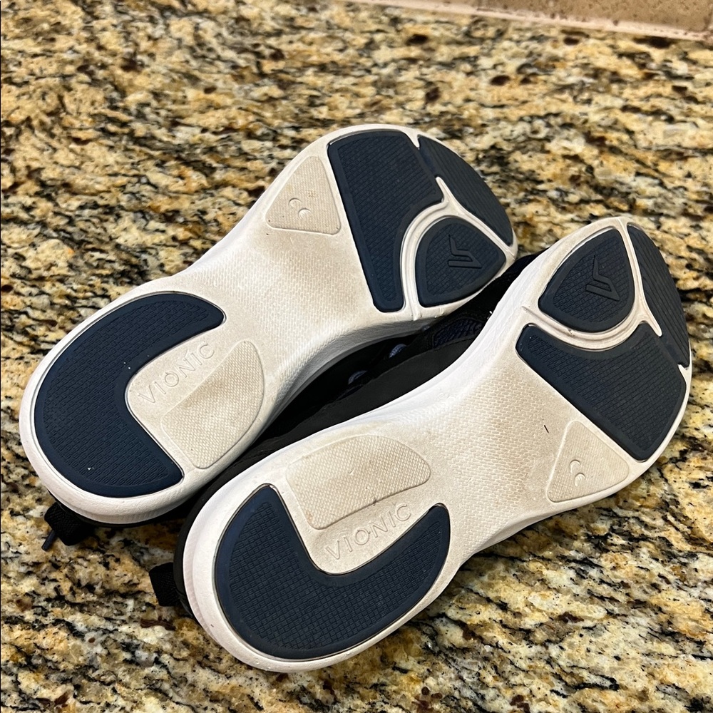 Women’s Vionic Sky Storm Active Navy and Black Sneakers - Picture 7 of 7